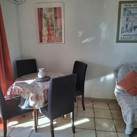 Apartment Bastide La Palmeraie - Au Calme, Dans Propriete, Parking Assure